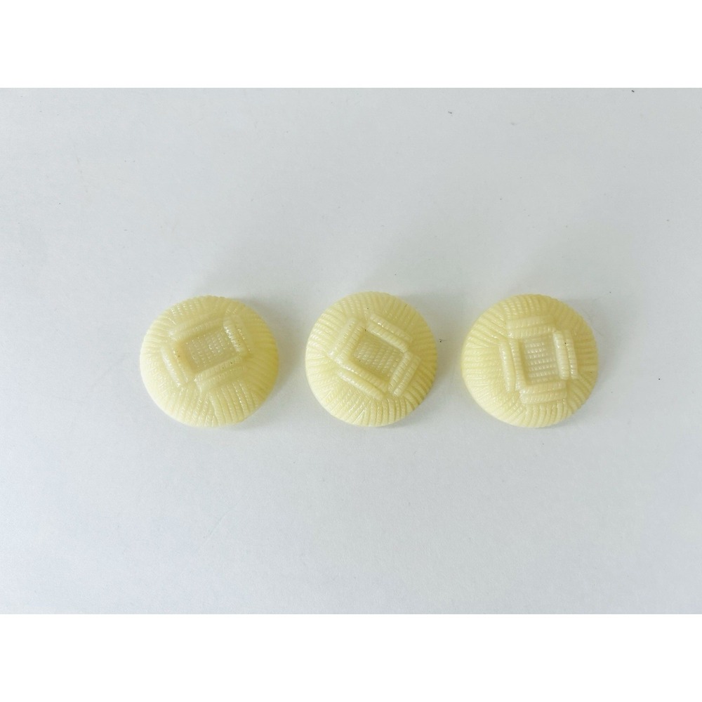 Lot Of 3 Large‎ Plastic Cream Off-White Plastic Buttons Vintage
